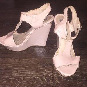Steve Madden nude wedges
